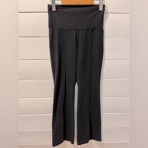 🖤 TNA black flare leggings with slit, size M